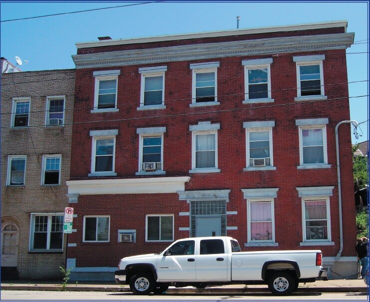 Foto del edificio - 1701 Broadway Ave