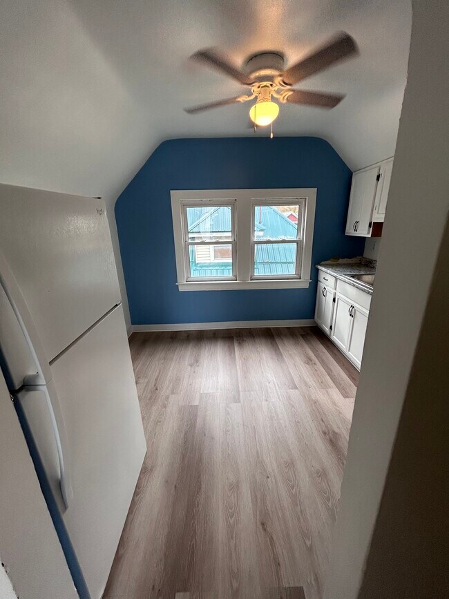 1102 W 10th St, Erie, PA 16502 Townhome Rentals in Erie PA
