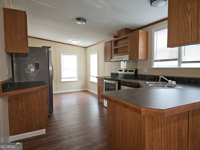 Foto del edificio - 4012 Candy Ln
