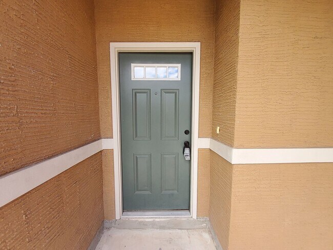 Building Photo - 7010 Micayla Cove #103, San Antonio, TX. 7...