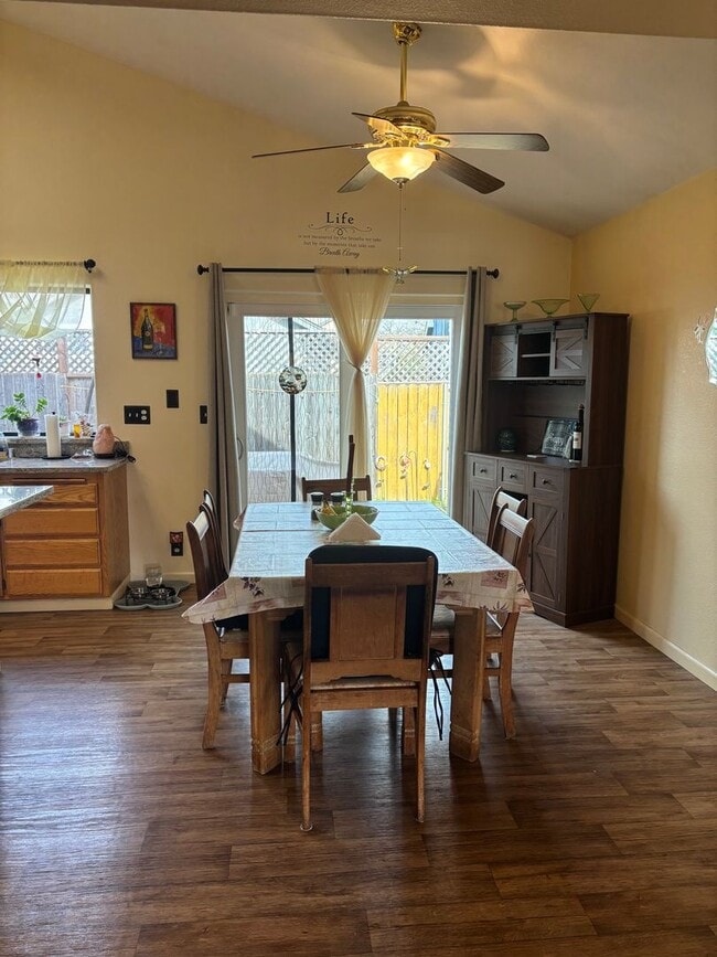 Foto del edificio - Unfurnished 3 bedroom 2 bath Home