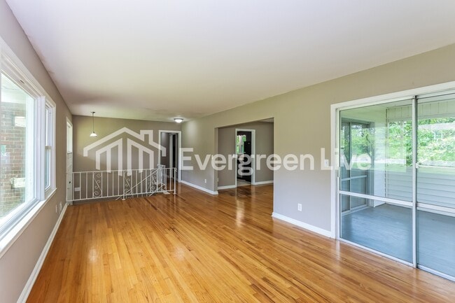 Building Photo - 1835 Pisgah Rd