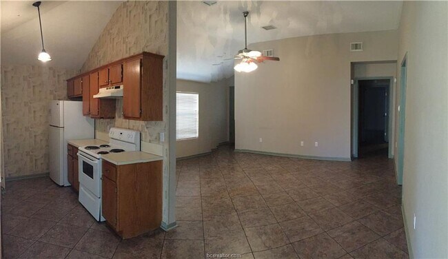 Photo - Beautiful home available 7/17/2025!