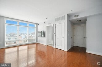 Building Photo - 915 N Patrick St