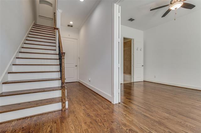 Foto del edificio - 2135 Marilla St