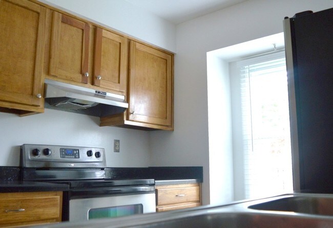 Building Photo - 5500 Rock Creek Ln