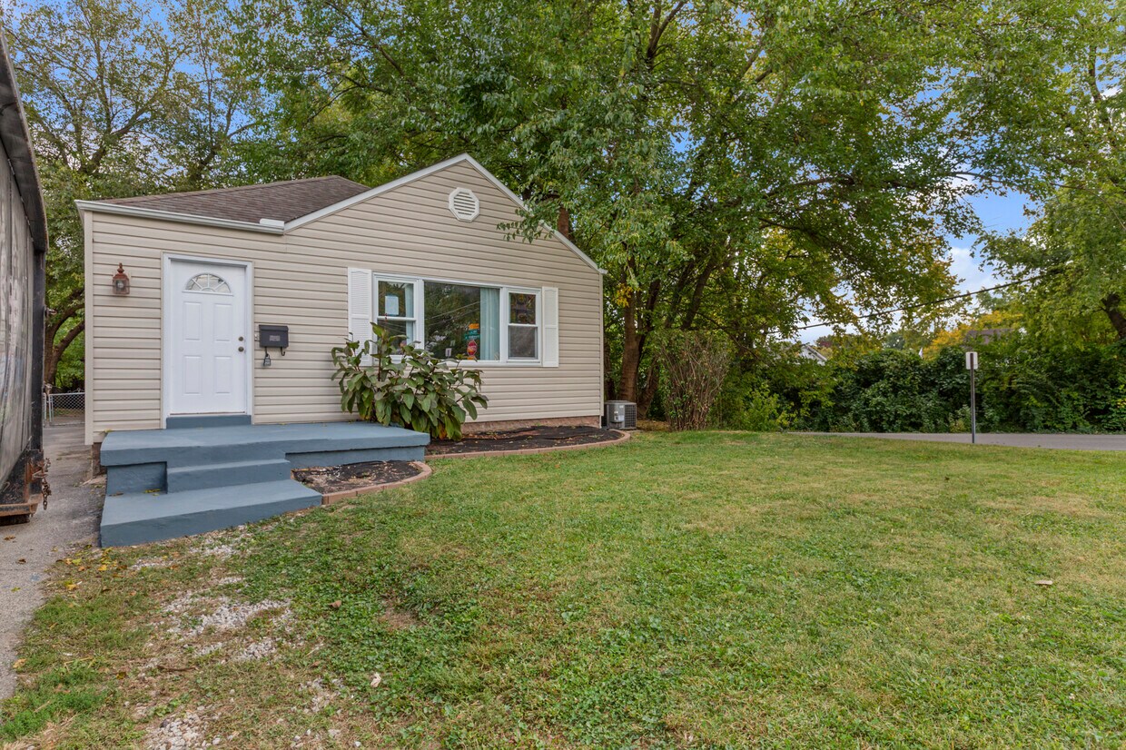 Primary Photo - 7748 Clevedon St