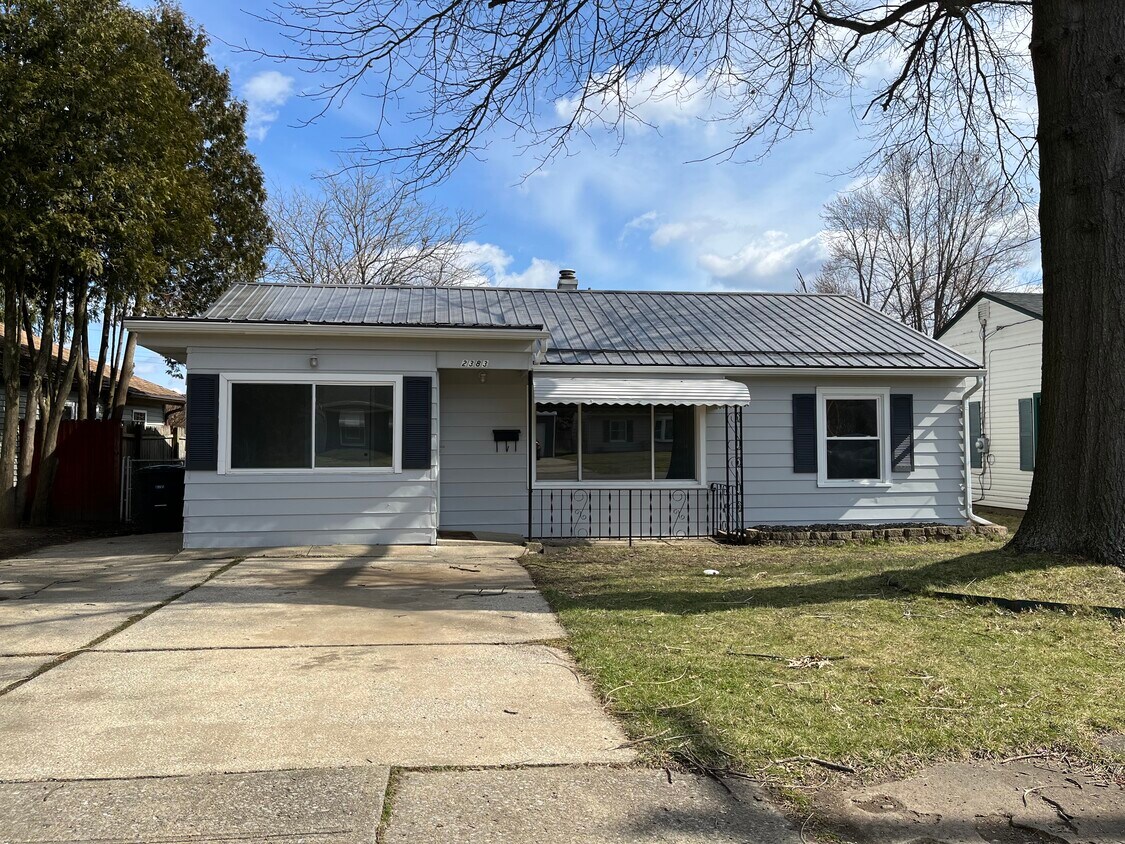 2383 Nesmith Lake Blvd, Akron, OH 44314 House Rental in Akron, OH
