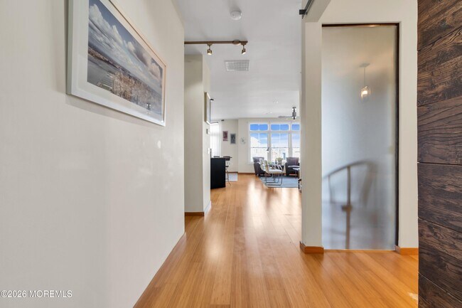 Foto del edificio - 300 Cookman Ave