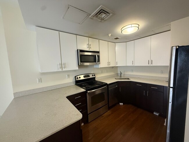 Photo - 8 Winter St Apartment