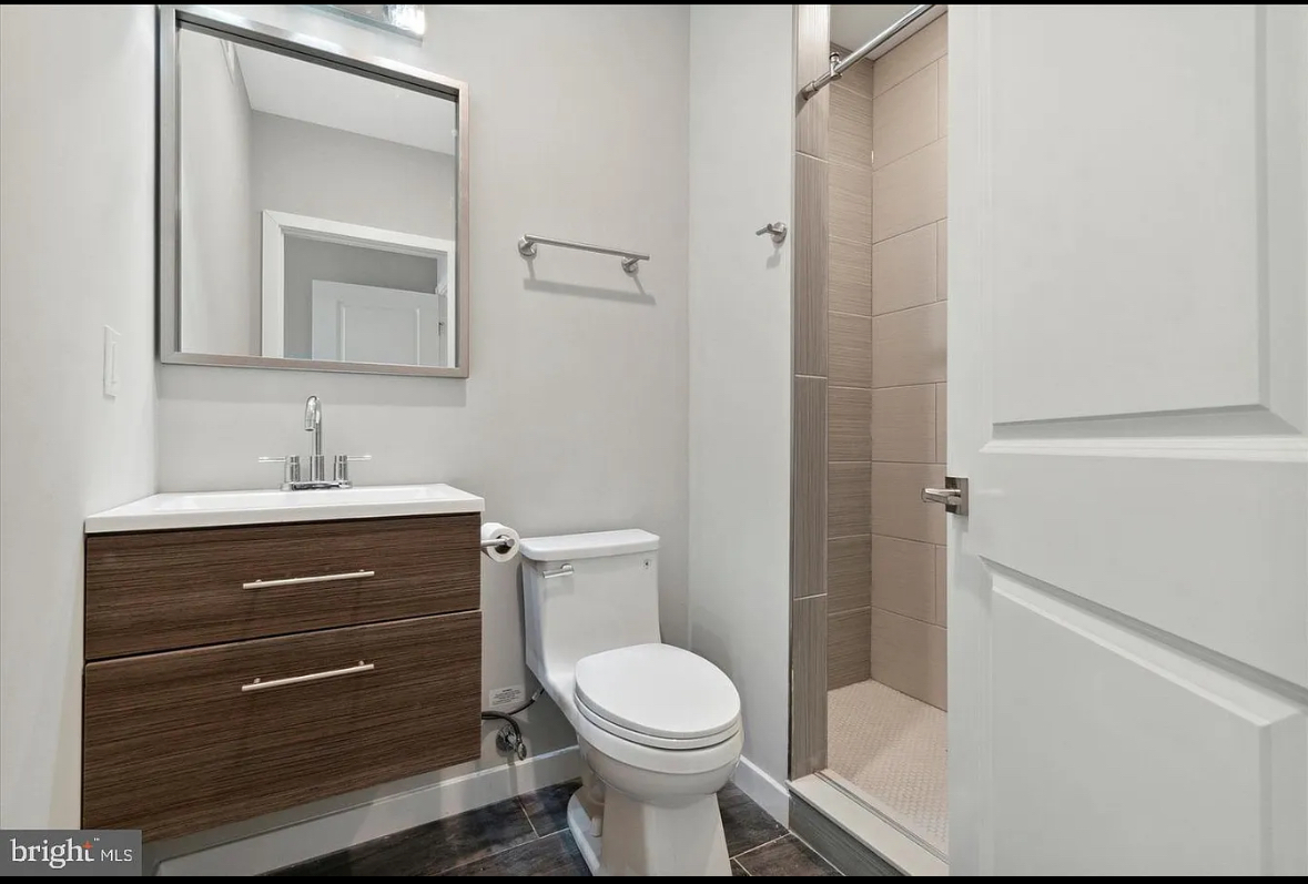 Foto principal - 2424 Nicholas St