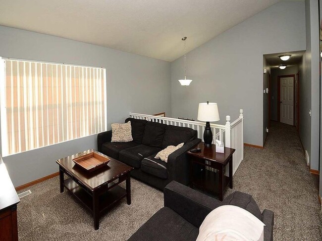 Building Photo - 7884 Redick Ave