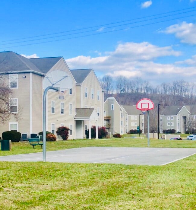 Building Photo - Rivers Edge (new)