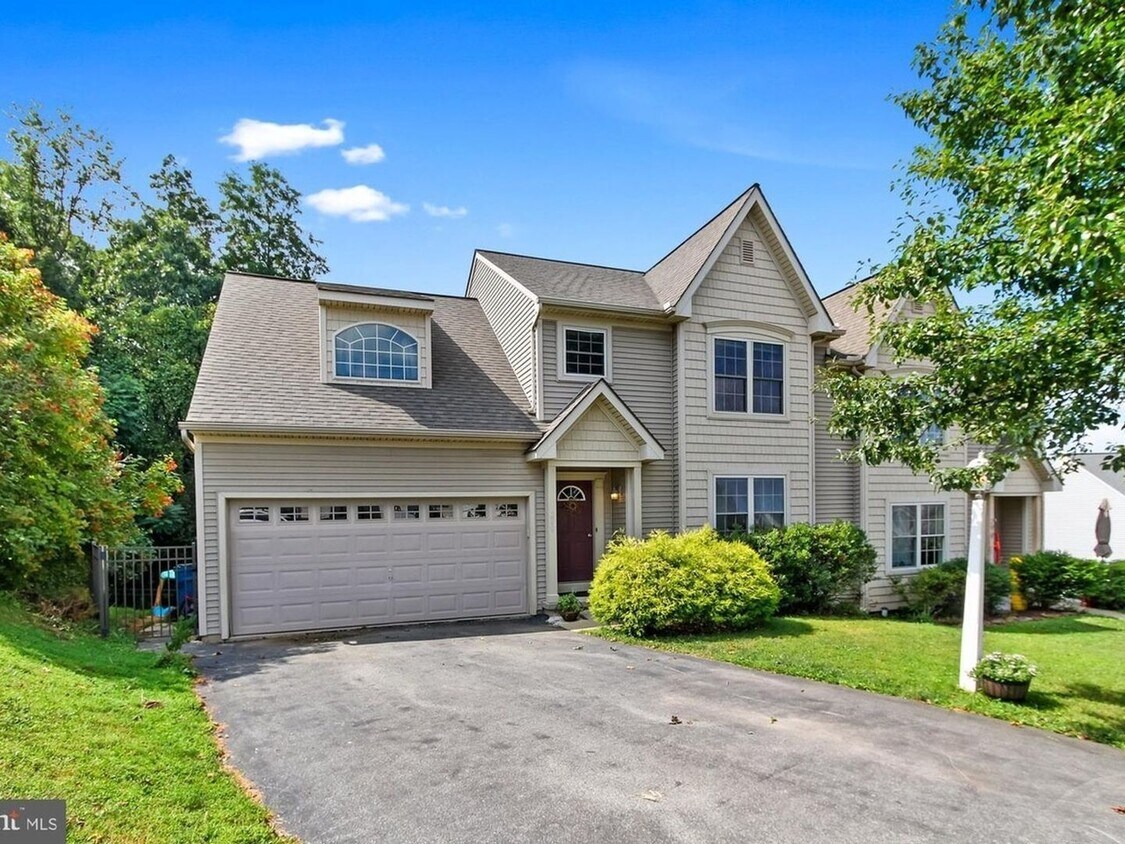 Primary Photo - 3 Bedroom Single Family Home in Red Lion