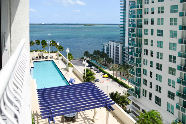 Building Photo - 1200 Brickell Bay Dr