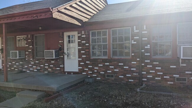 Foto del edificio - 1525 W Merton Ave