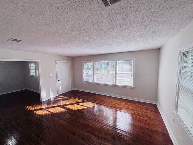 Foto del edificio - 756 Kensington Pl