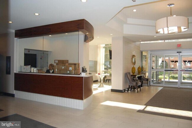 Foto del edificio - 1225 Martha Custis Dr
