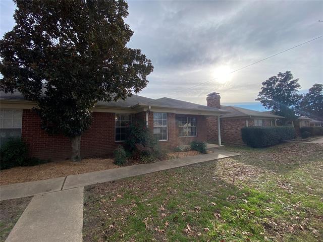 Building Photo - 3241 Lexington Dr