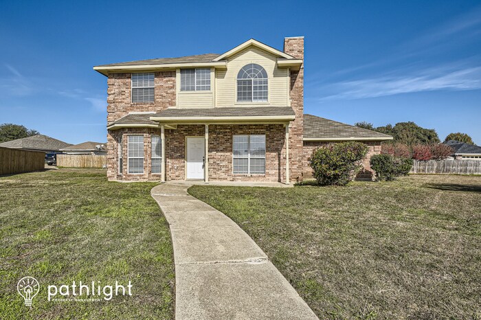 Primary Photo - 516 Banyan Court, Lancaster, TX, 75146