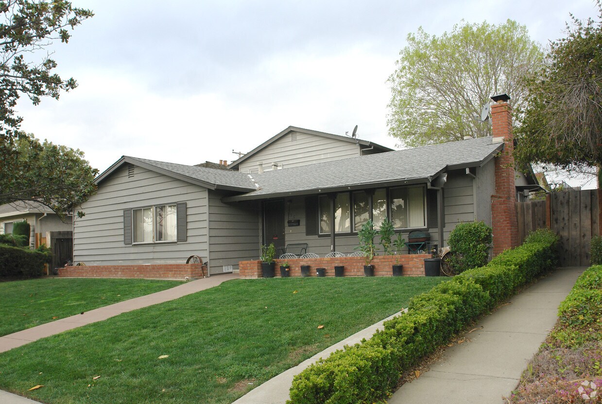 Primary Photo - 130 Kiely Blvd