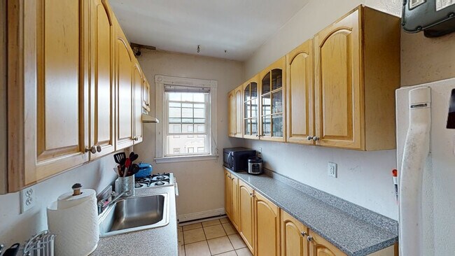 Foto del edificio - 16 Glenville Ave