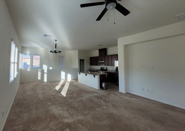 Foto del edificio - 14870 W Encanto Blvd