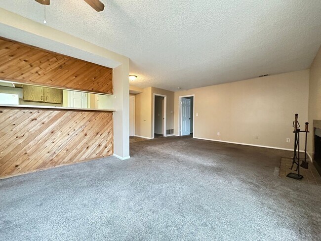 Foto del edificio - 12504 E Cornell Ave
