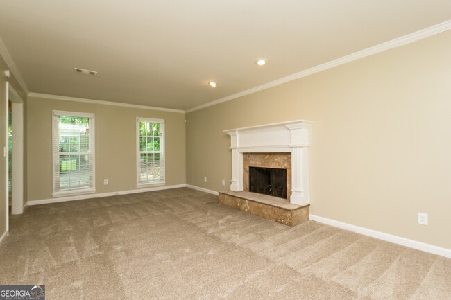 Building Photo - 320 Sumter Dr NE