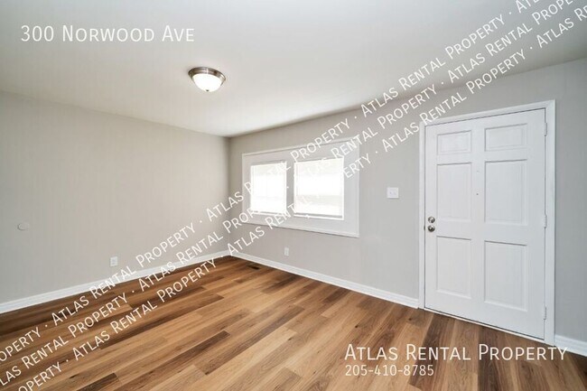 Foto del edificio - 300 Norwood Ave