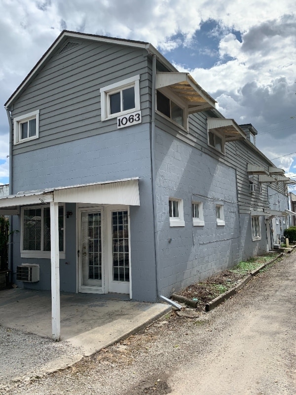 Building Photo - 1063 W 6th Ave