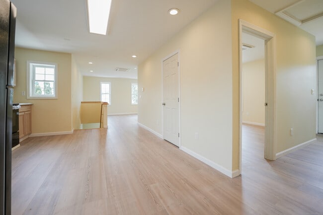 Building Photo - 24 Burr Ave