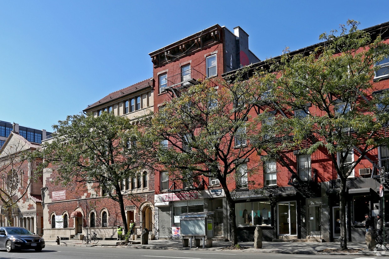 Building Photo - 195 10th Ave