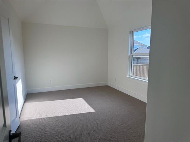 Building Photo - 529 Silbury St
