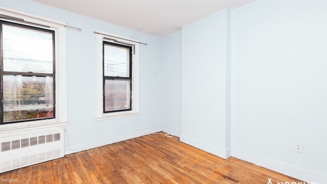 Foto del edificio - 1338 Willoughby Ave