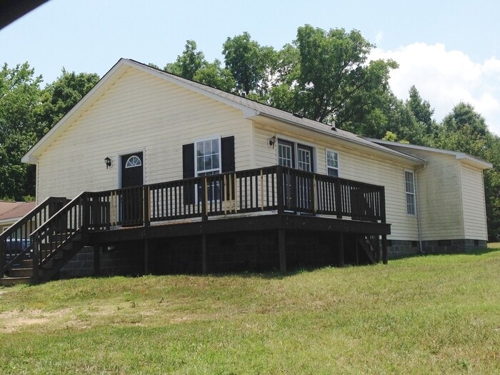 3525 Riverside Dr, Greensboro, NC 27406 House Rental in Greensboro