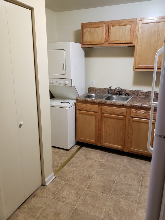 Washer & Dryer in Unit - 310 Newton St
