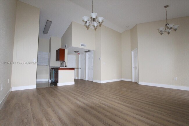 Foto del edificio - 2871 N Oakland Forest Dr