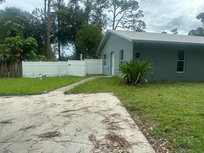Foto del edificio - 5106 Sanibel Ave