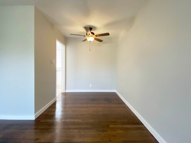 Foto del edificio - 534 N Rosemary Ln