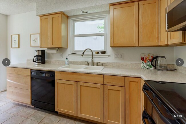 Foto del edificio - 11700 Sweetwater Trl