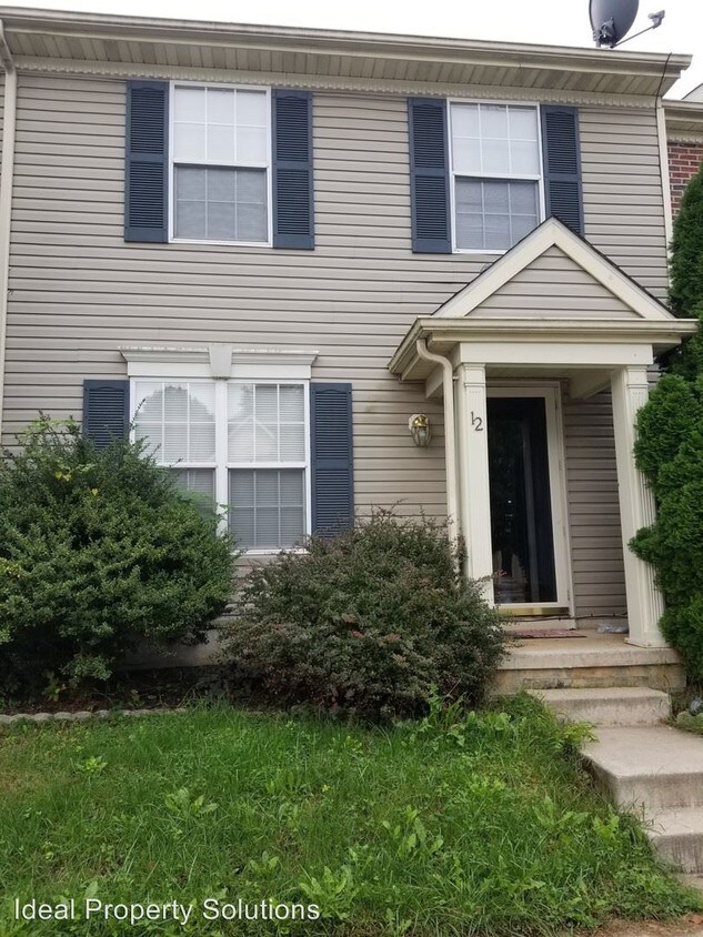 Primary Photo - 3 br, 1.5 bath House - 12 Hickory Lane