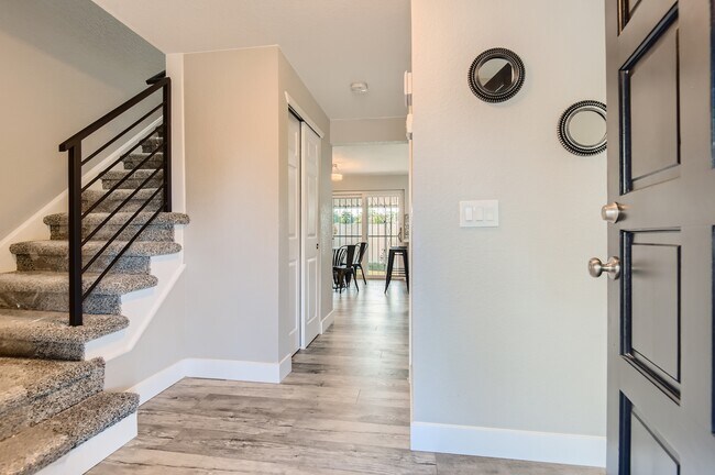 Building Photo - 4094 S Willow Way