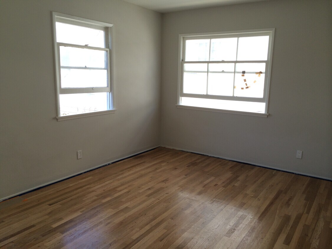 Foto principal - 1122 Irolo Street