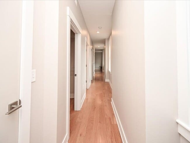 Foto del edificio - 515 E 12th St
