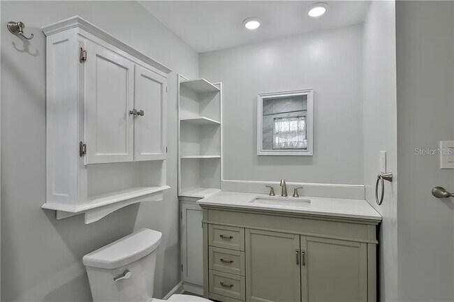 Foto del edificio - 305 47th Avenue Dr W
