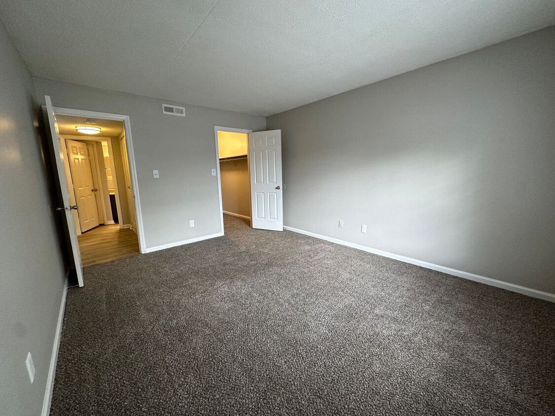 The ledford at hamilton place deals