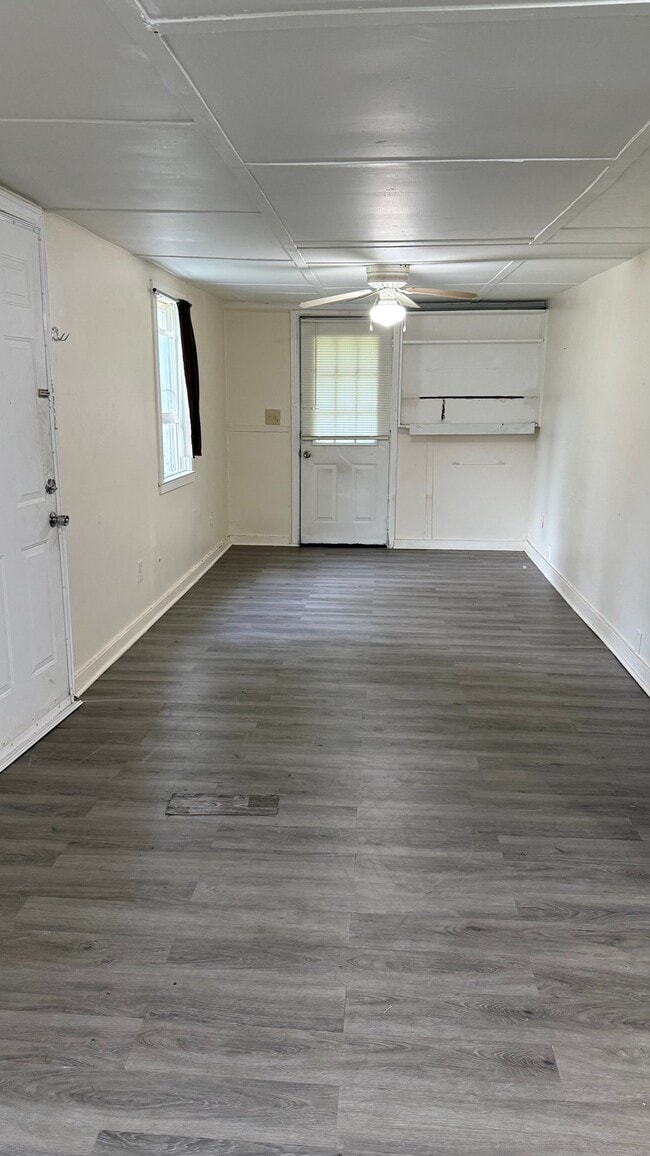 Building Photo - 1613 Easterling Dr