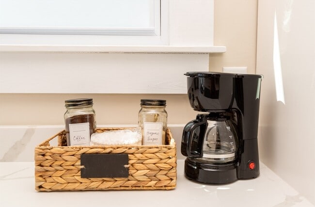 Building Photo - 23 Atlantic St