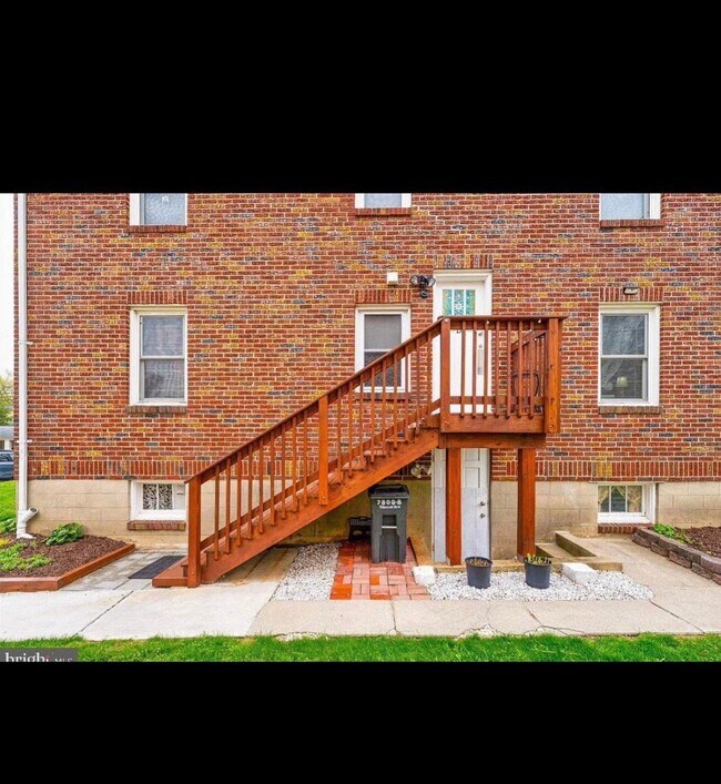 Foto del edificio - 7800 Tilmont Ave